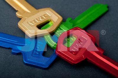 Obrázek: barevné hliníkové klíče JMA